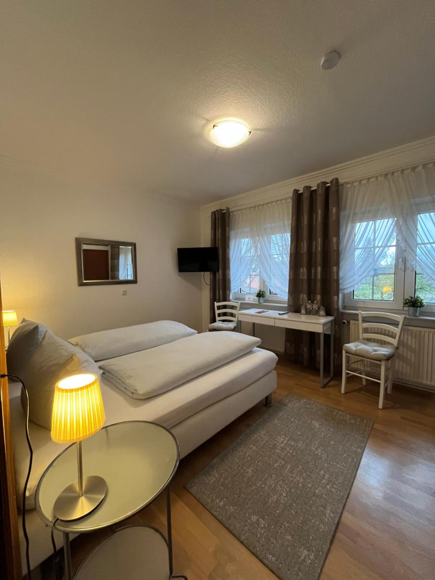Hotellerie Gasthaus Schubert Garbsen Exteriör bild