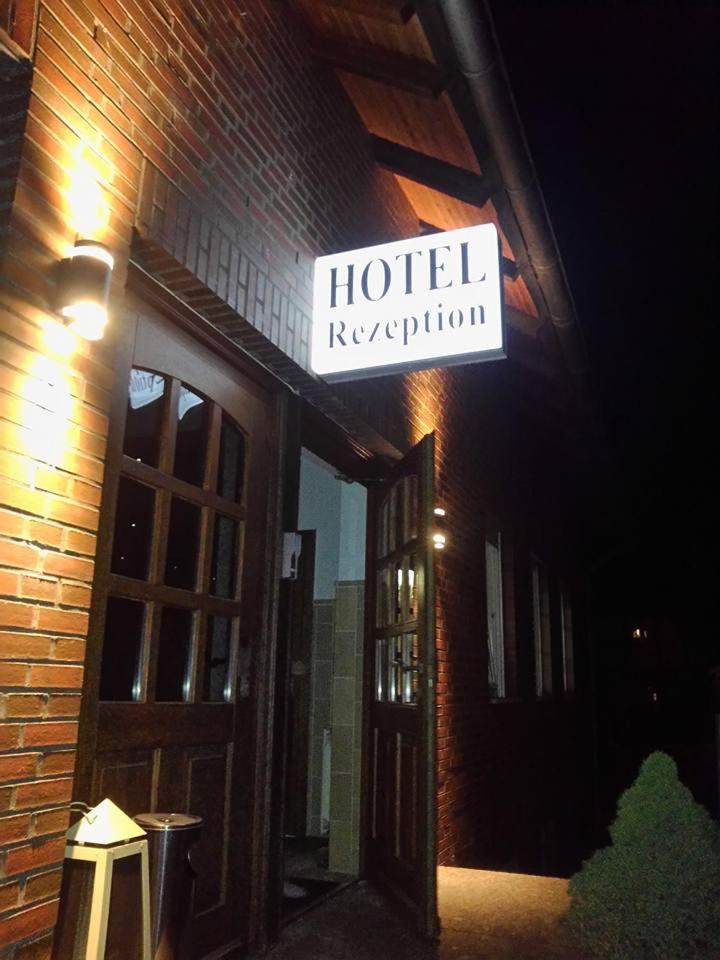 Hotellerie Gasthaus Schubert Garbsen Exteriör bild